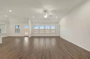 118 Hudson Ln, Justin, TX 76247 - Photo 2