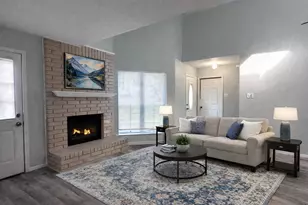 116 Main Pl, Euless, TX 76040 - Photo 1