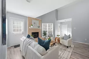 116 Main Pl, Euless, TX 76040 - Photo 2