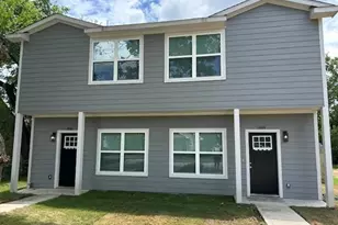 406 E Bonham St, Tom Bean, TX 75491 - Photo 4