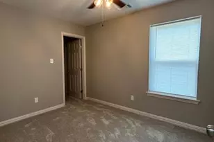 406 E Bonham St, Tom Bean, TX 75491 - Photo 20