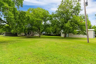 315 S Denny Street, Howe, TX 75459 - Photo 36