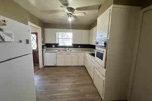 190 N St Felix St, Stephenville, TX 76401 - Photo 4