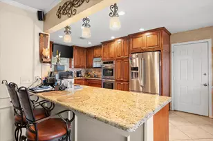 1005 Acorn Ct, Arlington, TX 76012 - Photo 10