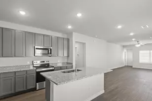 10025 Freighter Trl, Fort Worth, TX 76131 - Photo 2