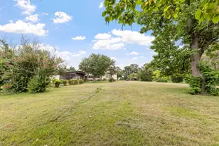 701 5th St, Honey Grove, TX 75446 - Photo 28