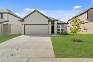 10017 Freighter Trl, Fort Worth, TX 76131 - Photo 2