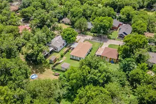 312 N Wood St, Cleburne, TX 76033 - Photo 28