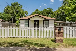 312 N Wood St, Cleburne, TX 76033 - Photo 8