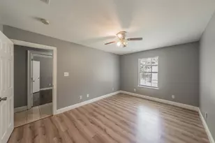 312 N Wood St, Cleburne, TX 76033 - Photo 26