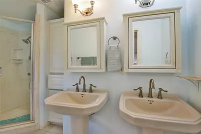 300 Saddleview Court, Granbury, TX 76048 - Photo 20