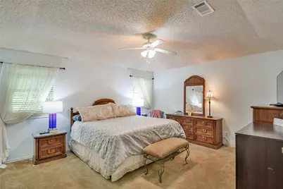 300 Saddleview Court, Granbury, TX 76048 - Photo 8