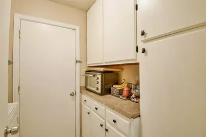 300 Saddleview Court, Granbury, TX 76048 - Photo 30