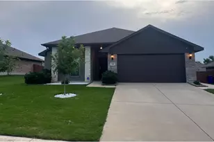 108 New Haven St, Farmersville, TX 75442 - Photo 2