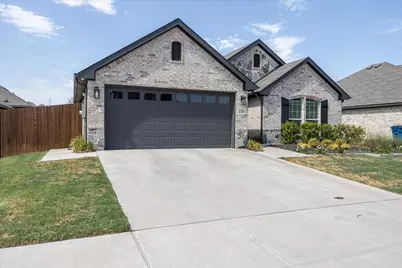 116 Cadyn Drive, Keene, TX 76059 - Photo 2