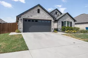 116 Cadyn Dr, Keene, TX 76059 - Photo 2