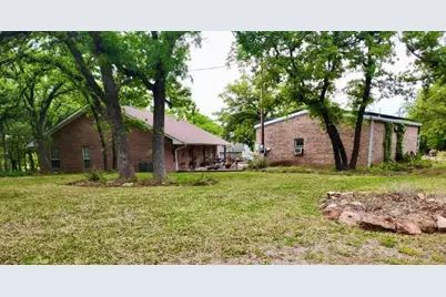 1149 Country Club Road, Bowie, TX 76230 - Photo 4