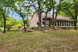 1149 Country Club Rd, Bowie, TX 76230 - Photo 2