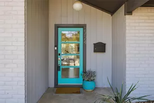 2724 Wooded Acres Dr, Waco, TX 76710 - Photo 2