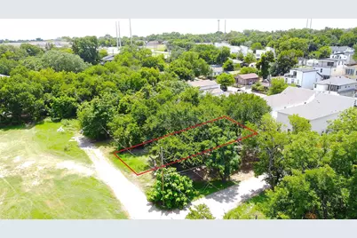 1304 Bliss Street, Dallas, TX 75203 - Photo 1
