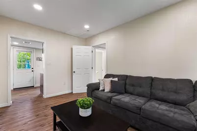 1126 W 7th Street, McGregor, TX 76657 - Photo 10