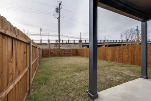2418 Merlin St, Dallas, TX 75215 - Photo 14