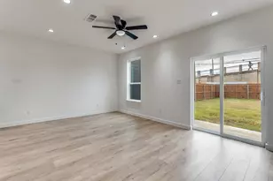 2418 Merlin St, Dallas, TX 75215 - Photo 6