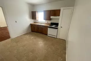 2122 Ave G, Wichita Falls, TX 76309 - Photo 2