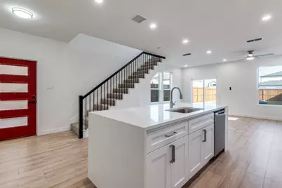 2431 Jeffries Street, Dallas, TX 75215 - Photo 2