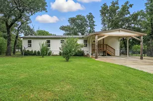 525 Surrey Ln, Burleson, TX 76028 - Photo 1