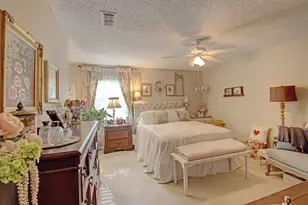 1325 N Creek Dr, Saginaw, TX 76179 - Photo 10