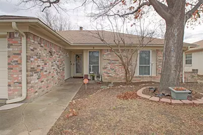 1325 N Creek Drive, Saginaw, TX 76179 - Photo 2