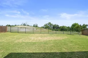 1221 Brookview Dr, Justin, TX 76247 - Photo 36