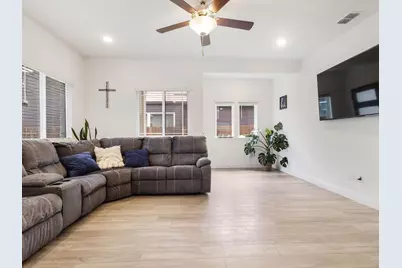 560 Val Verde Street, Aubrey, TX 76227 - Photo 14