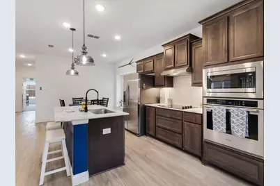 560 Val Verde Street, Aubrey, TX 76227 - Photo 4