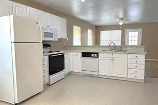 1023 Fannin St, Denton, TX 76201 - Photo 6