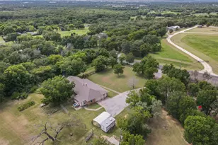 2200 County Rd 425C, Cleburne, TX 76031 - Photo 38