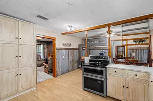 2200 County Rd 425C, Cleburne, TX 76031 - Photo 10