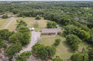 2200 County Rd 425C, Cleburne, TX 76031 - Photo 32