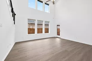 1000 Western Hls Dr, Crowley, TX 76036 - Photo 10