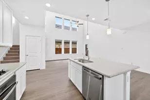 1000 Western Hls Dr, Crowley, TX 76036 - Photo 4