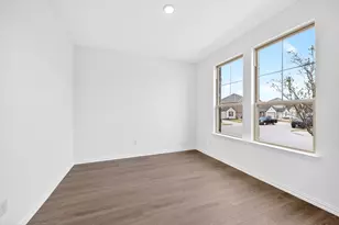 1000 Western Hls Dr, Crowley, TX 76036 - Photo 8