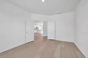 1033 Western Hls Dr, Crowley, TX 76036 - Photo 8