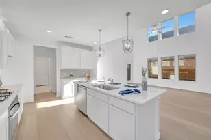 1033 Western Hls Dr, Crowley, TX 76036 - Photo 4