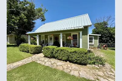 713 N Mesquite Street, Hico, TX 76457 - Photo 1