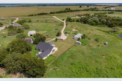 1518 Fm 985, Ennis, TX 75119 - Photo 32