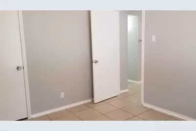 1730 Justin Lyn Street, Arlington, TX 76012 - Photo 10