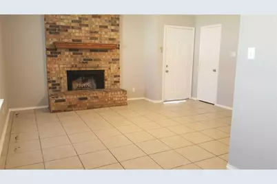 1730 Justin Lyn Street, Arlington, TX 76012 - Photo 2