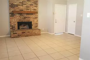 1730 Justin Lyn St, Arlington, TX 76012 - Photo 2