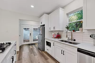 2814 Twyman Avenue, Dallas, TX 75215 - Photo 10